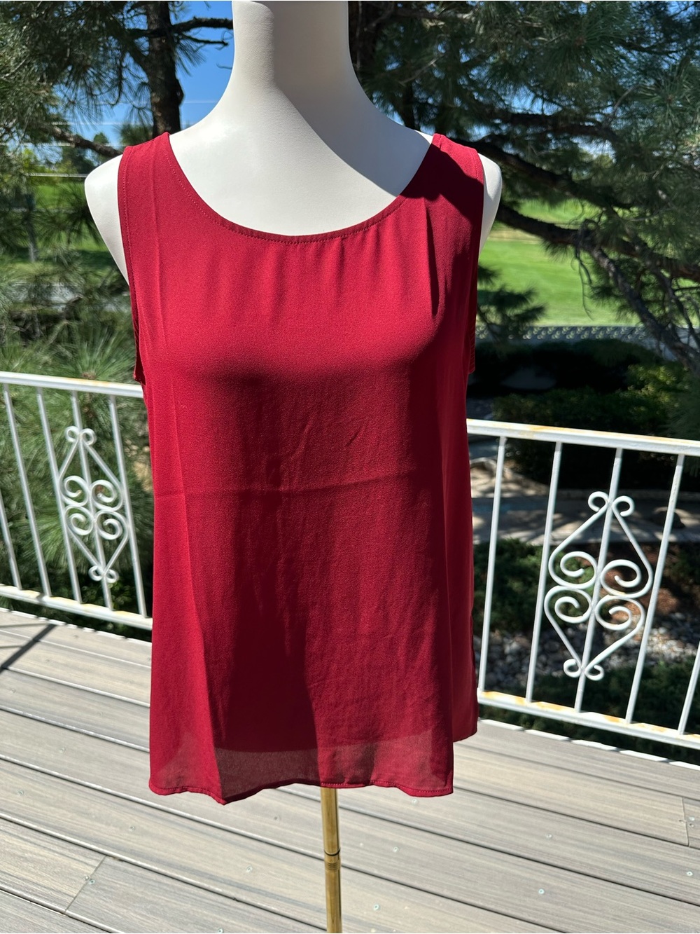 The Pioneer Woman Deep Burgundy Scoop Neck Tank Camisole